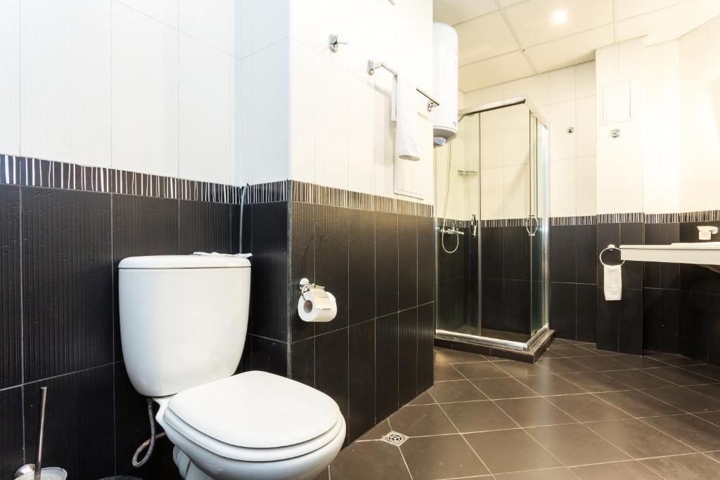 rooms-two-bedroom-apartment-sea-view