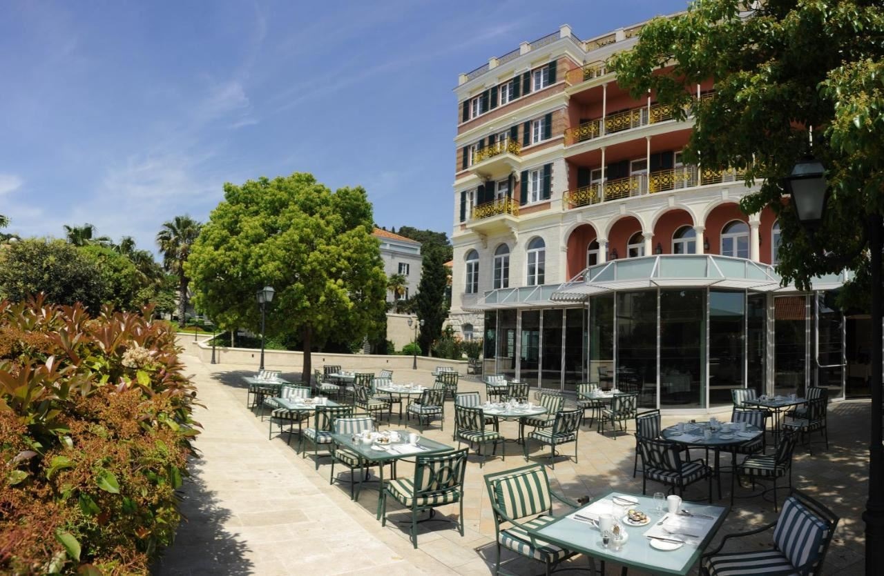 restaurants-restaurants