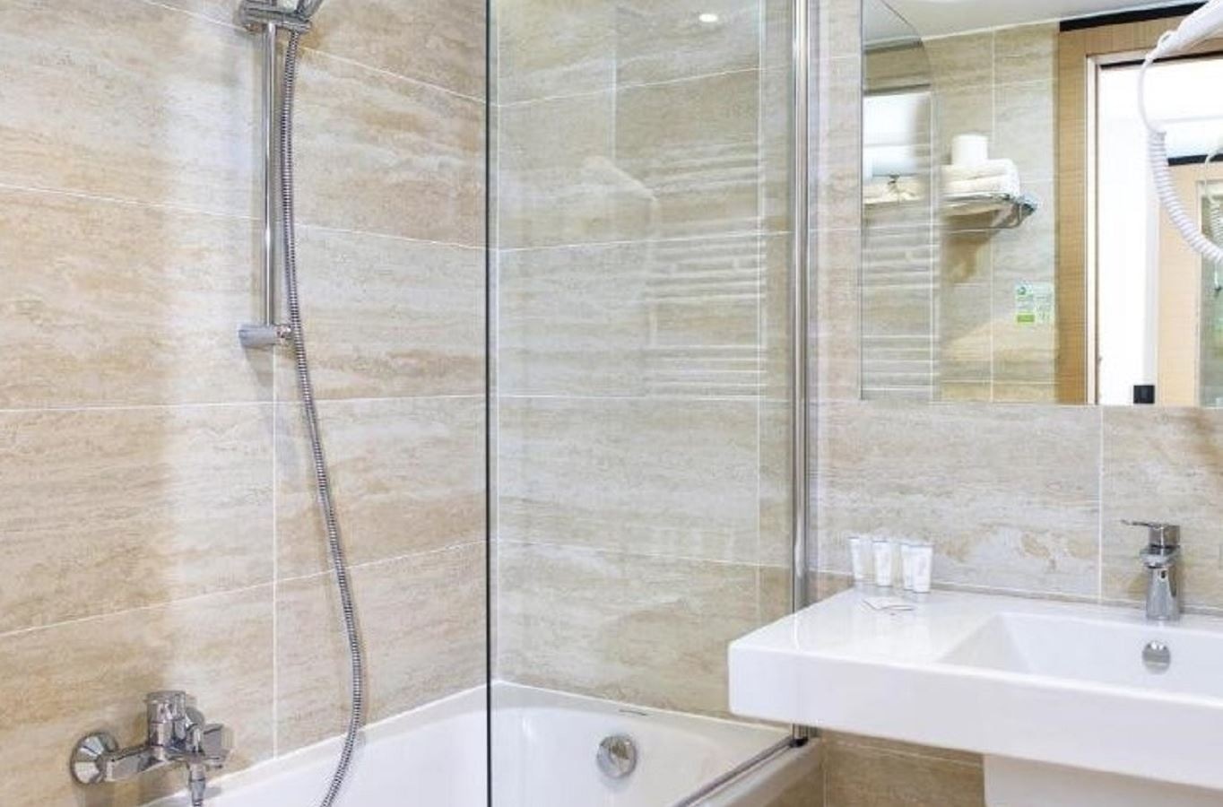 rooms-juniorsuite-seaside-balcony