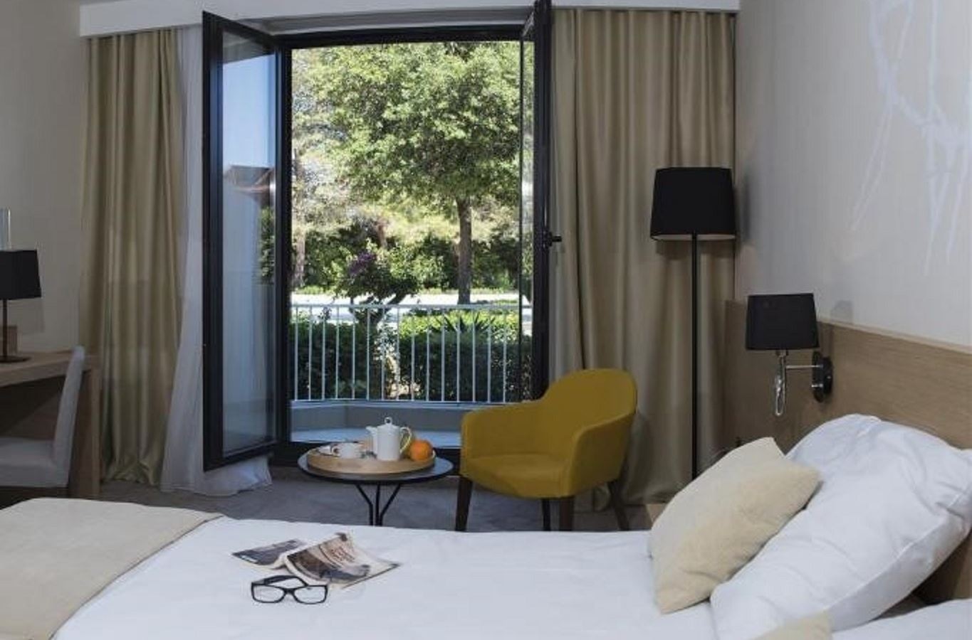 rooms-double-standard-room-park-view