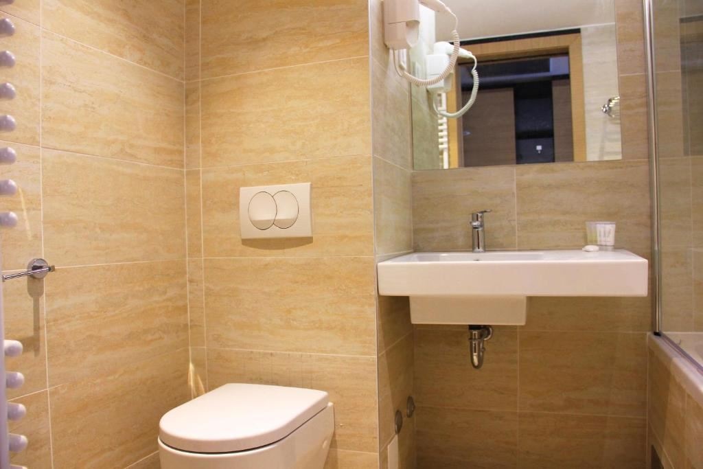 rooms-double-standard-room-park-view