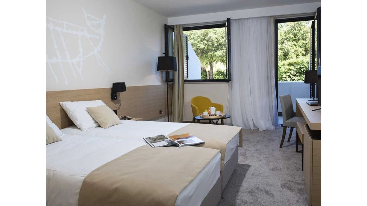 rooms-comfort-room-balcony