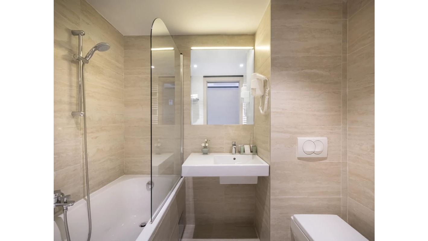 rooms-comfort-room-balcony