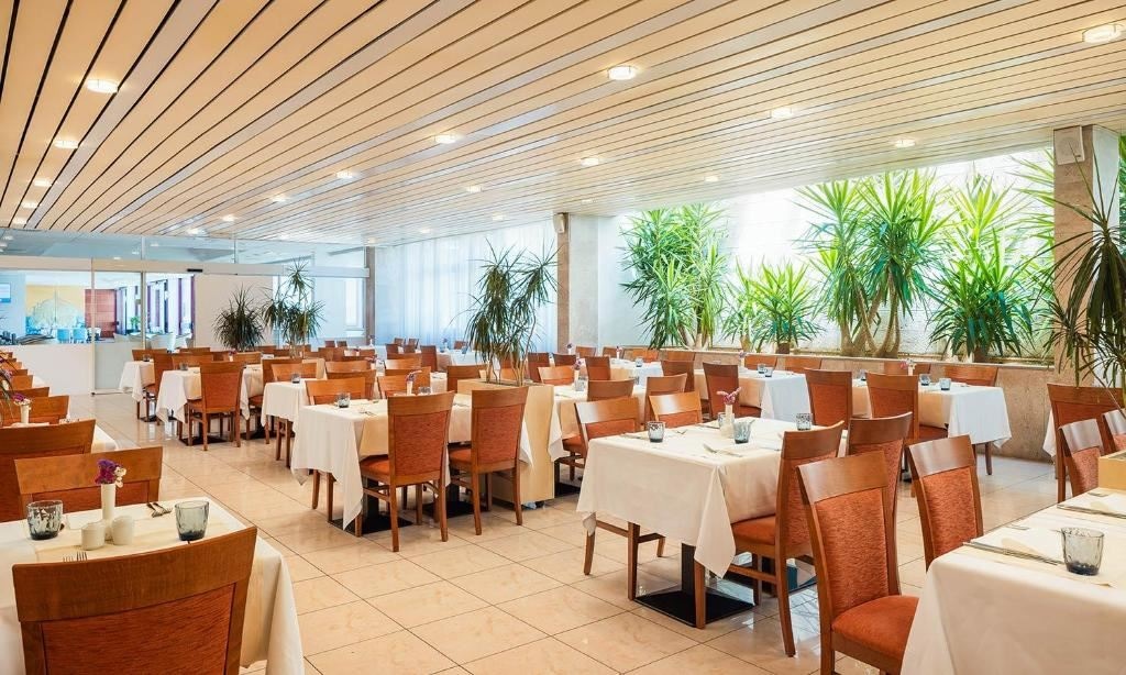 restaurants-restaurants