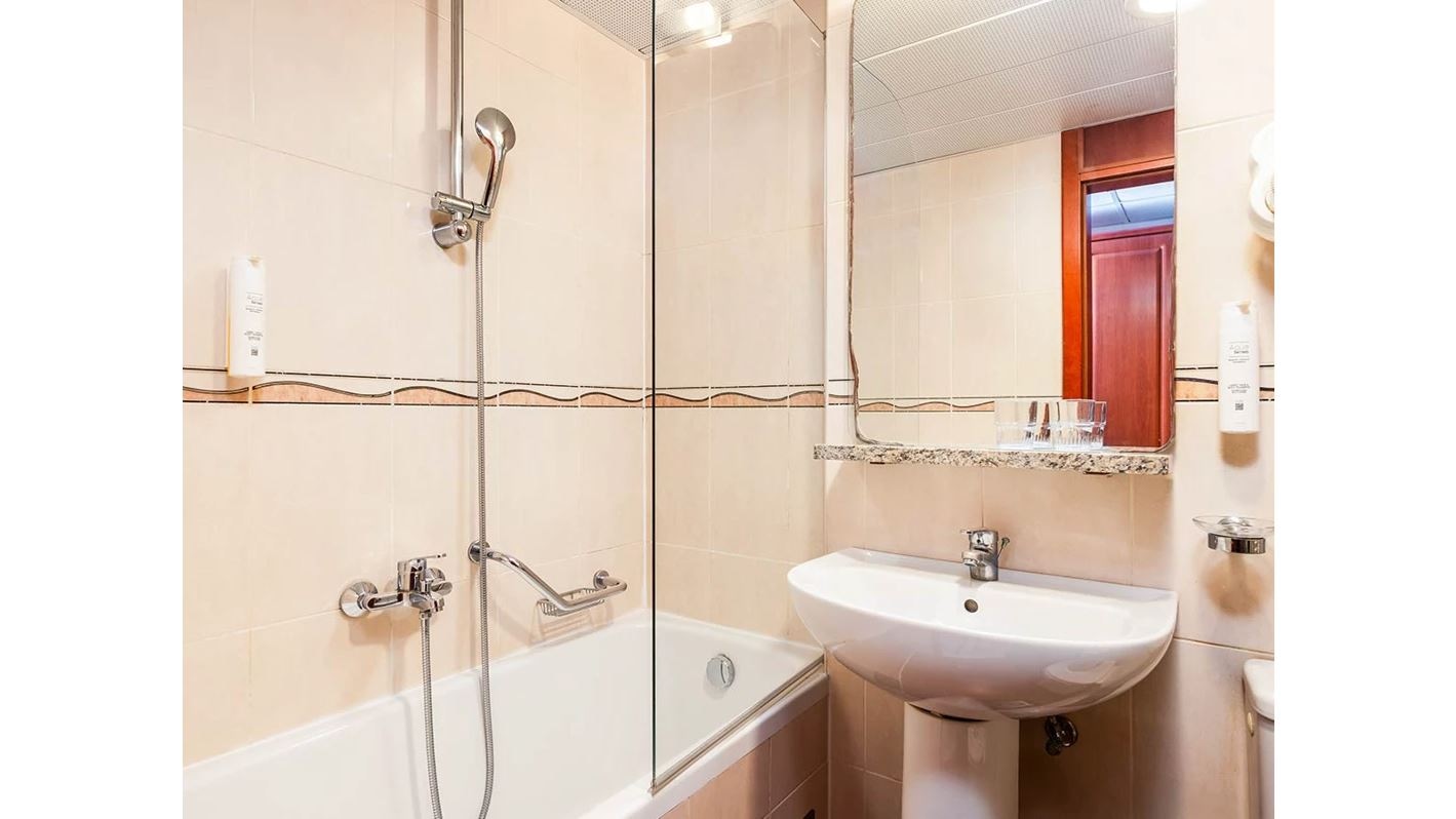 rooms-standard-room