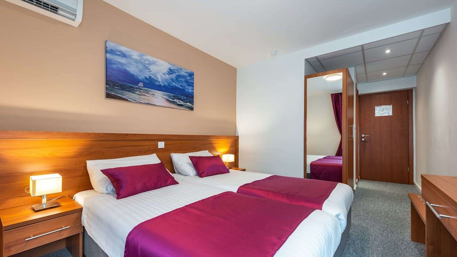 rooms-double-annex-room-park-view