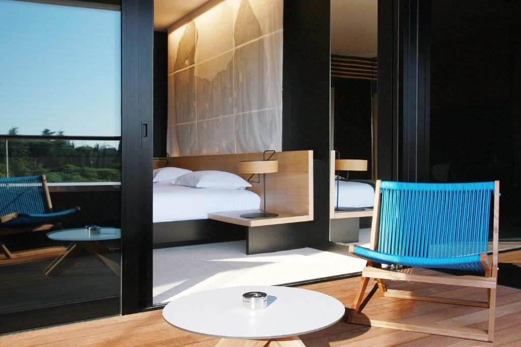 rooms-double-premium-room-balcony-or-terrace