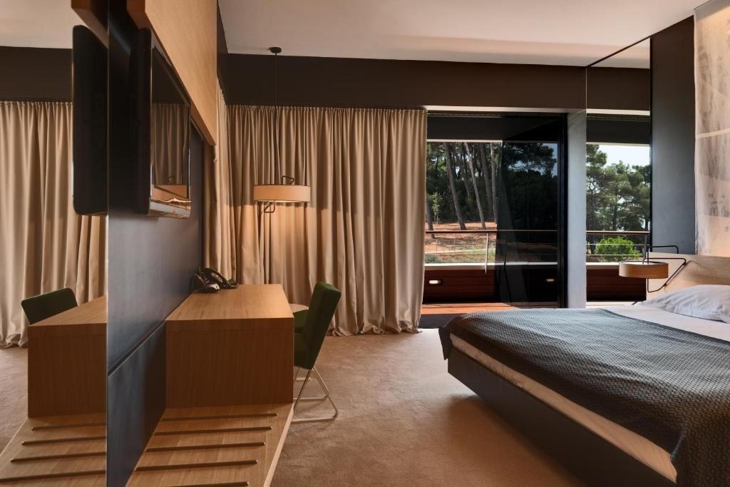 rooms-double-premium-room-balcony-or-terrace