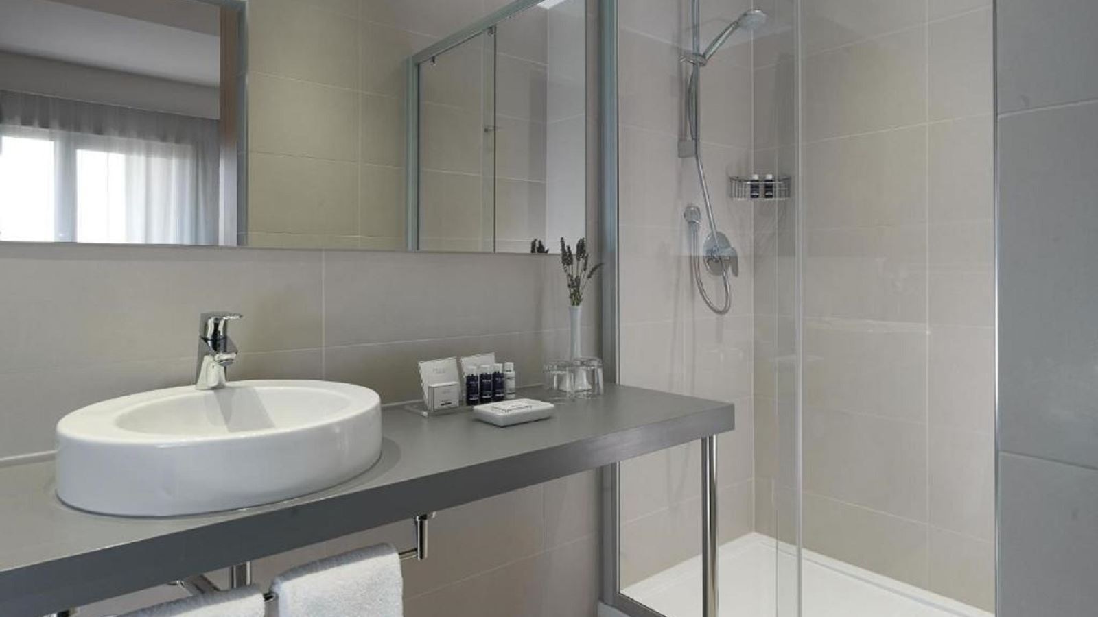 rooms-twin-superior-room-park-view-balcony