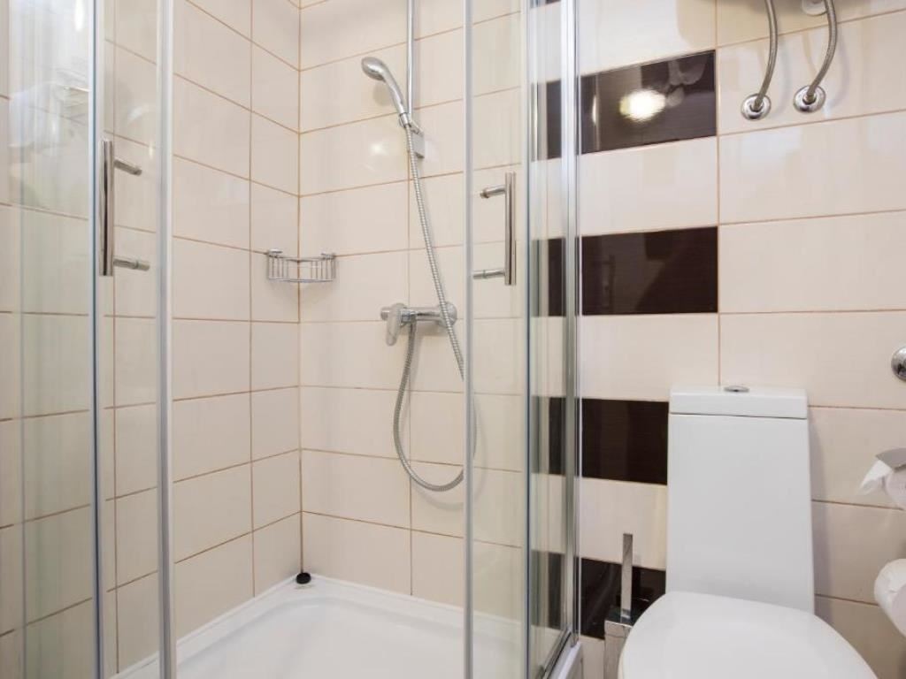 rooms-2-bedroom-superior-apartment-park-view-balcony