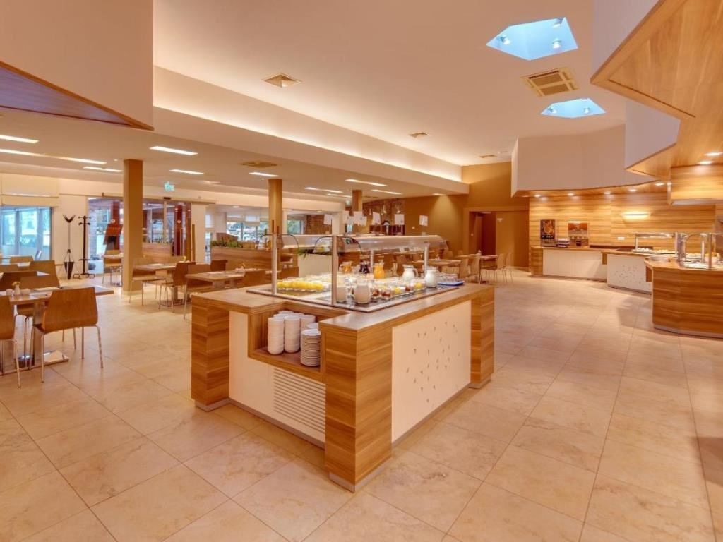 restaurants-restaurant