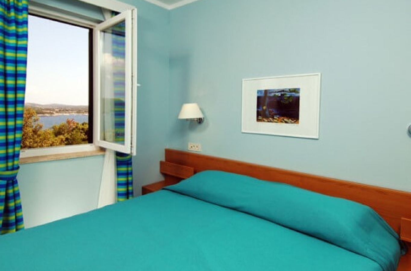 rooms-1-bedroom-apartment-balcony-or-terrace