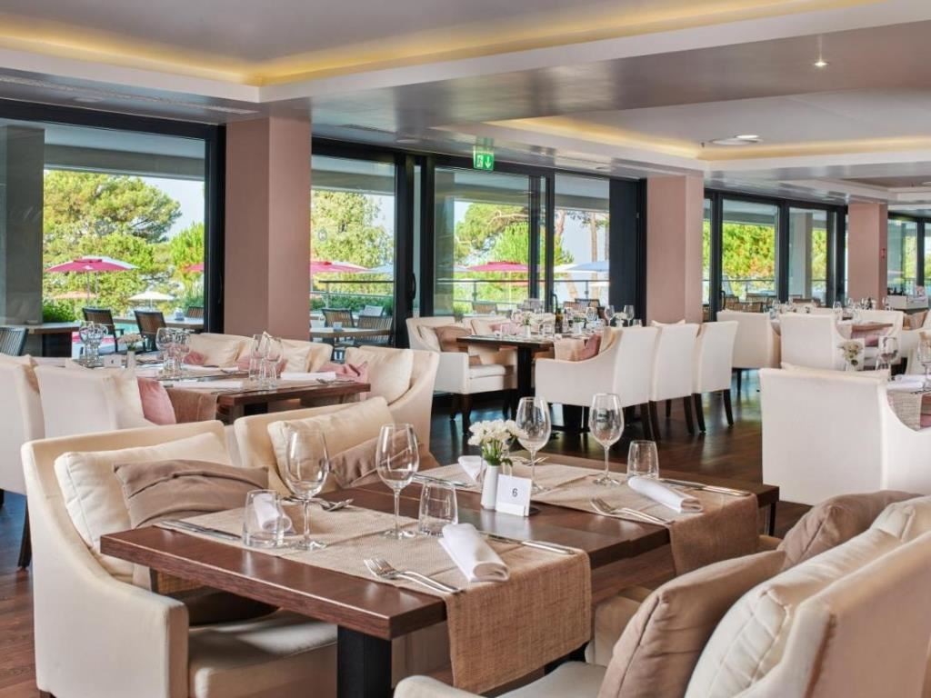 restaurants-restaurant