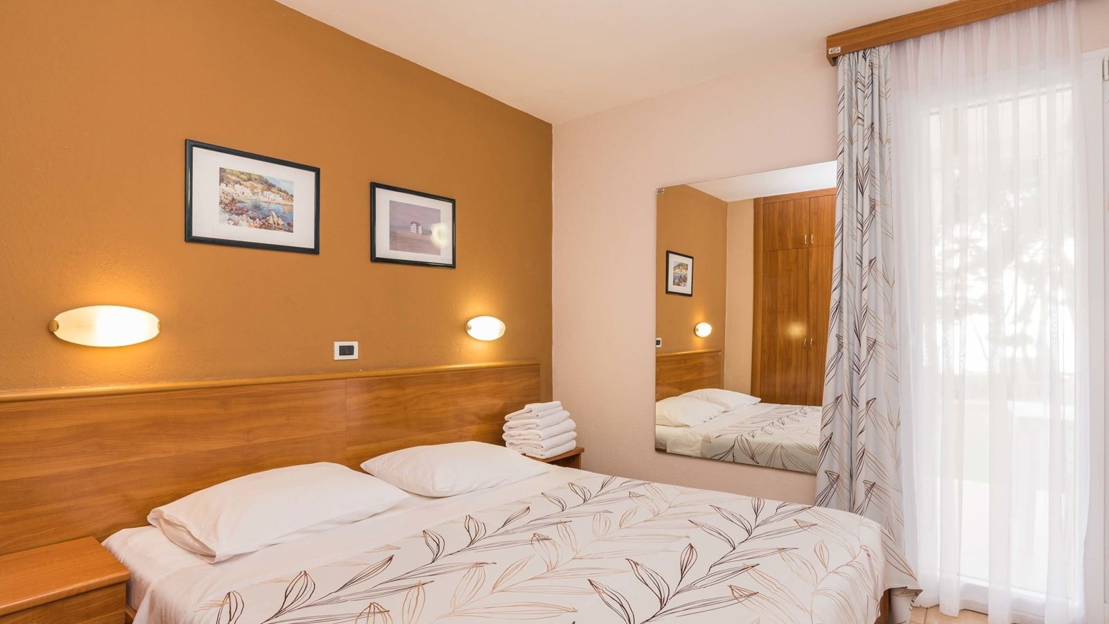 rooms-1-bedroom-premium-apartment-park-view-terrace