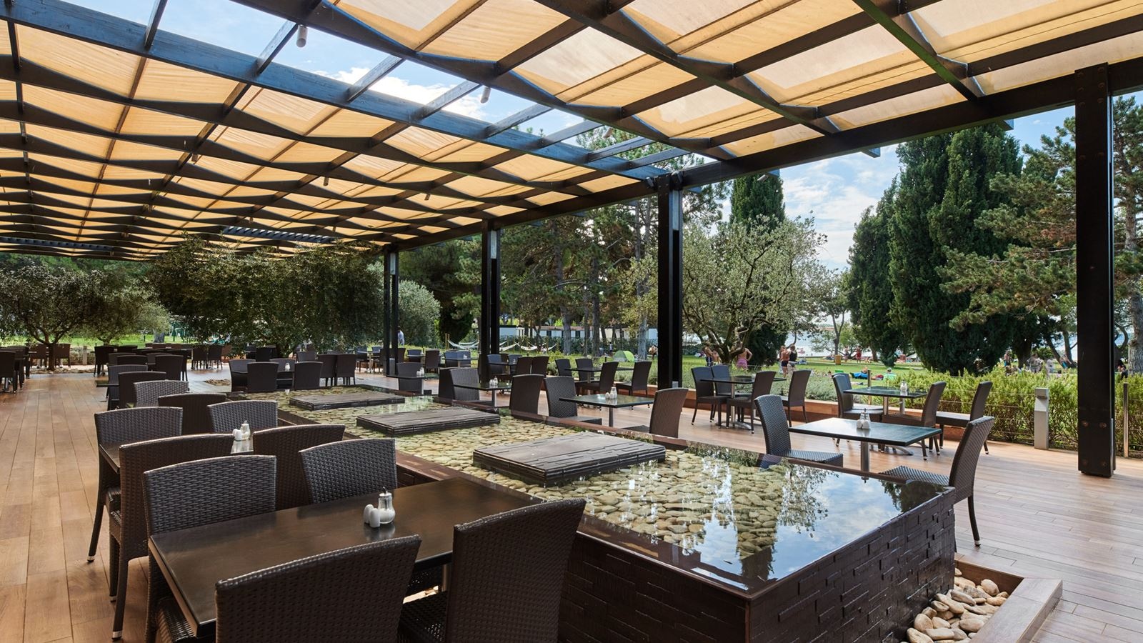 restaurants-restaurants