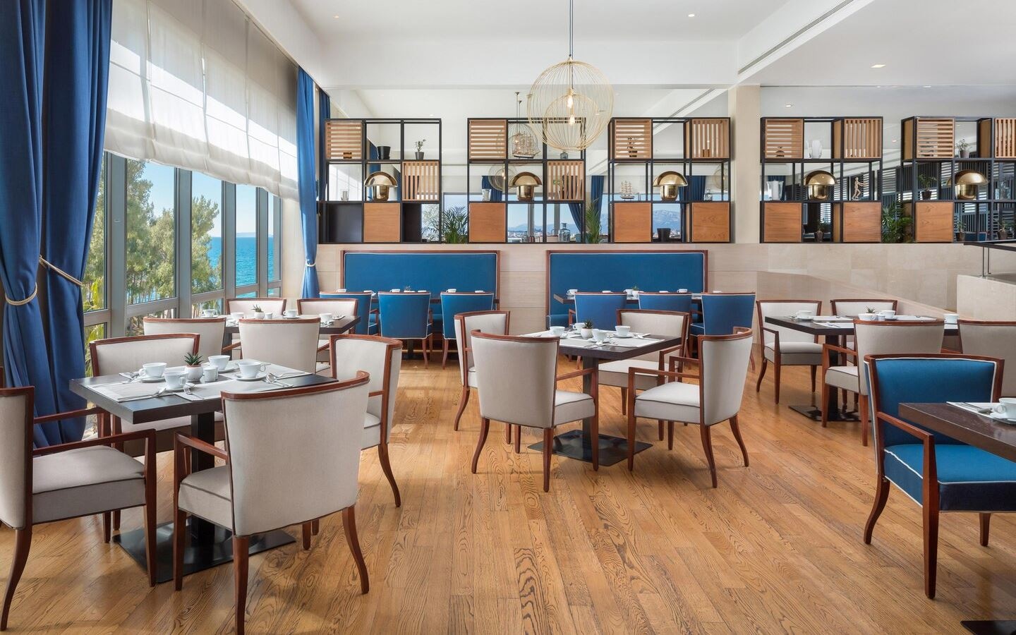 restaurants-restaurant