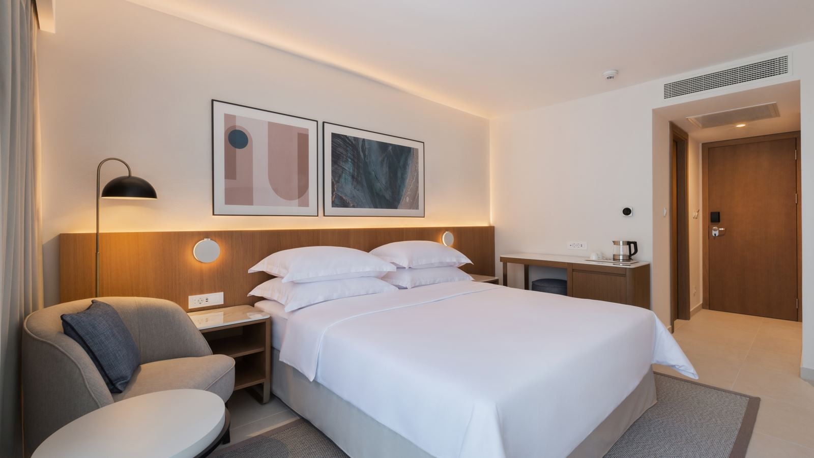 rooms-standard-room-balcony