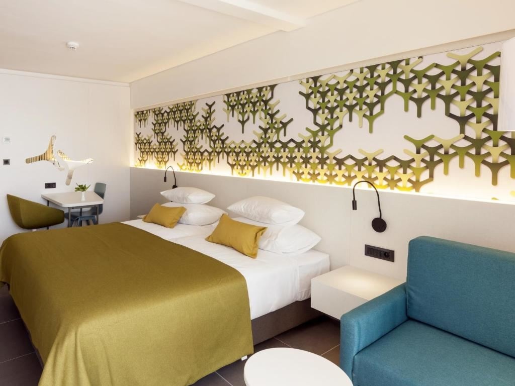 rooms-superior-room-balcony