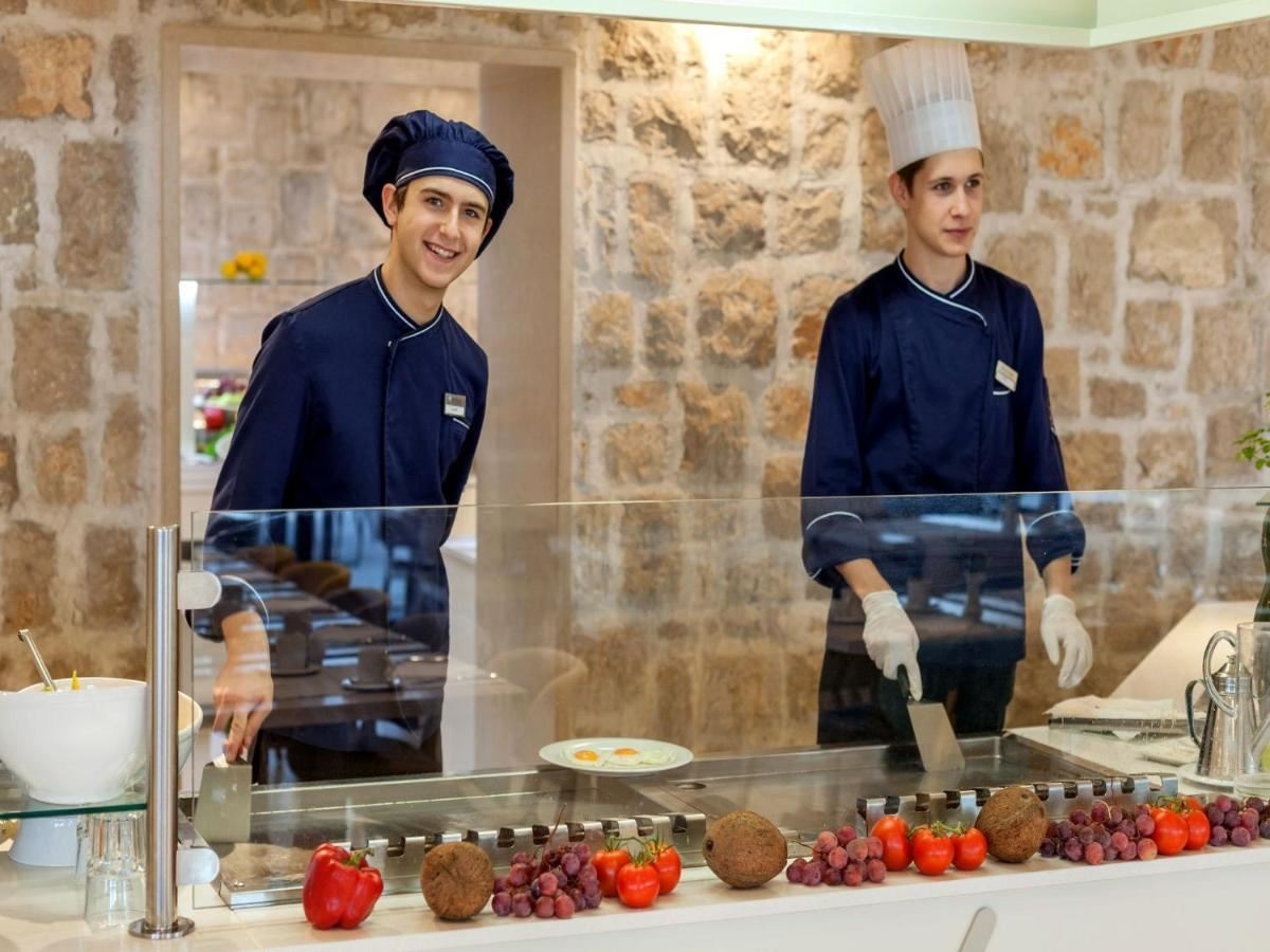 restaurants-restaurants