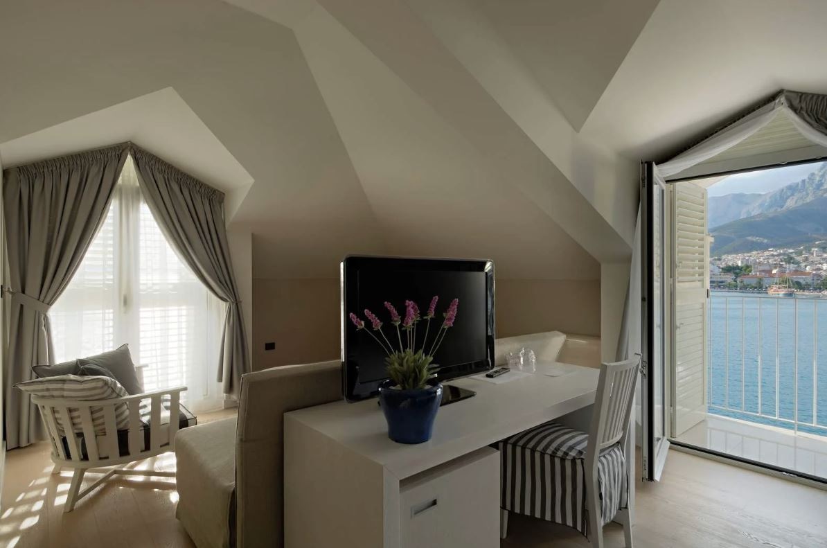 rooms-junior-suite-seaview-