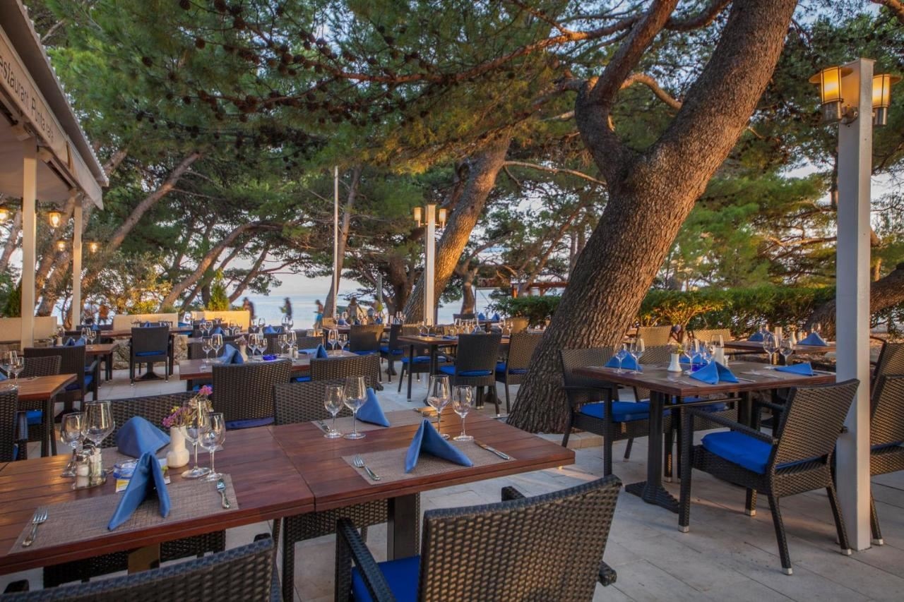 restaurants-restaurants