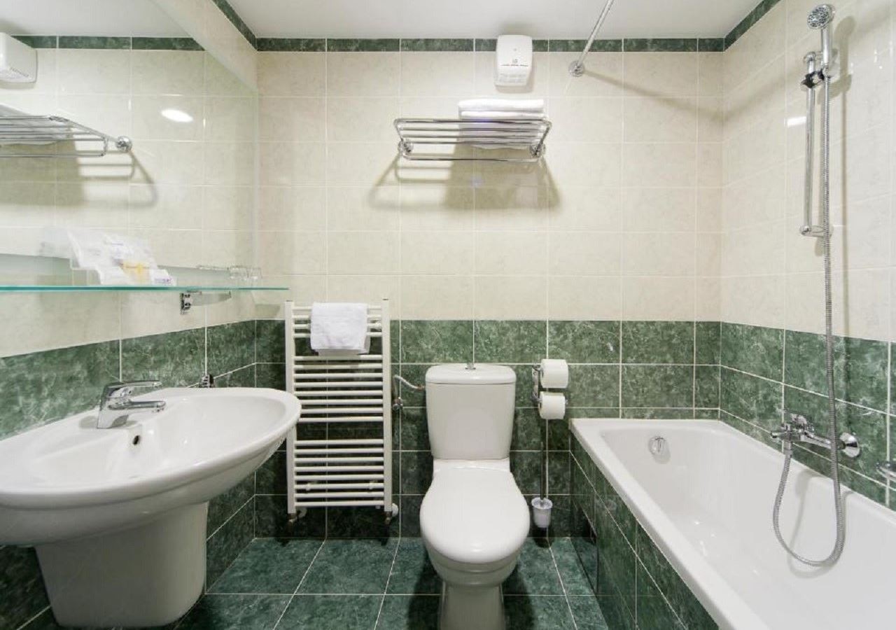 rooms-superior-room-seaside-balcony