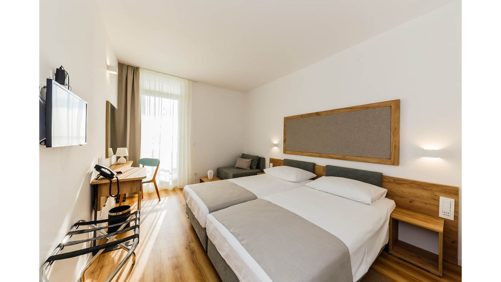 rooms-new-superior-room