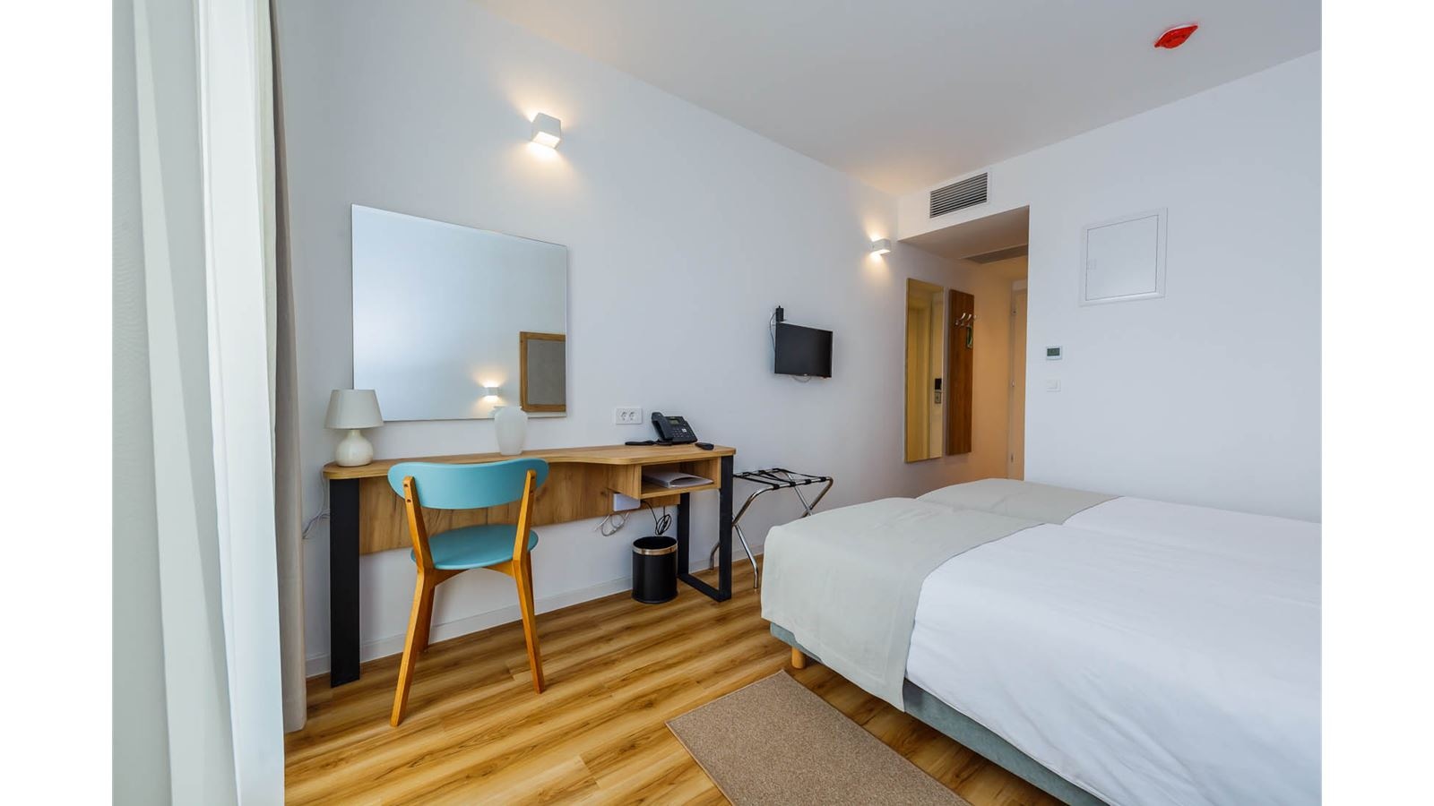 rooms-new-superior-room