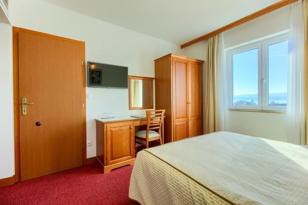rooms-double-classic-room-seaview