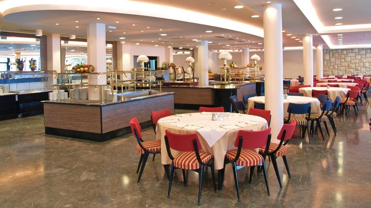 restaurants-restaurants