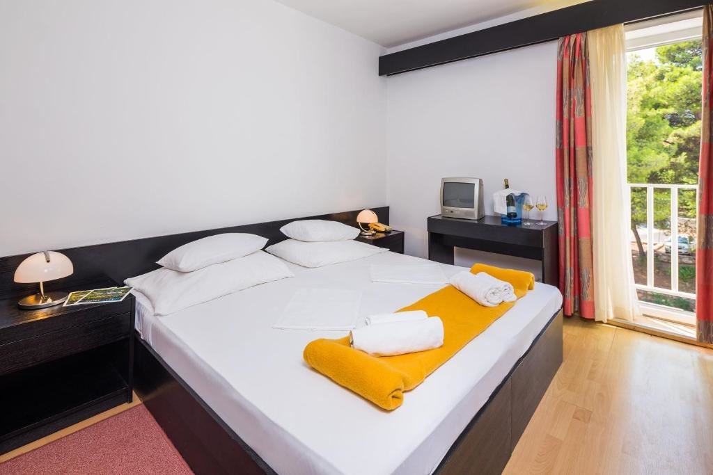 rooms-room-seaside-balcony