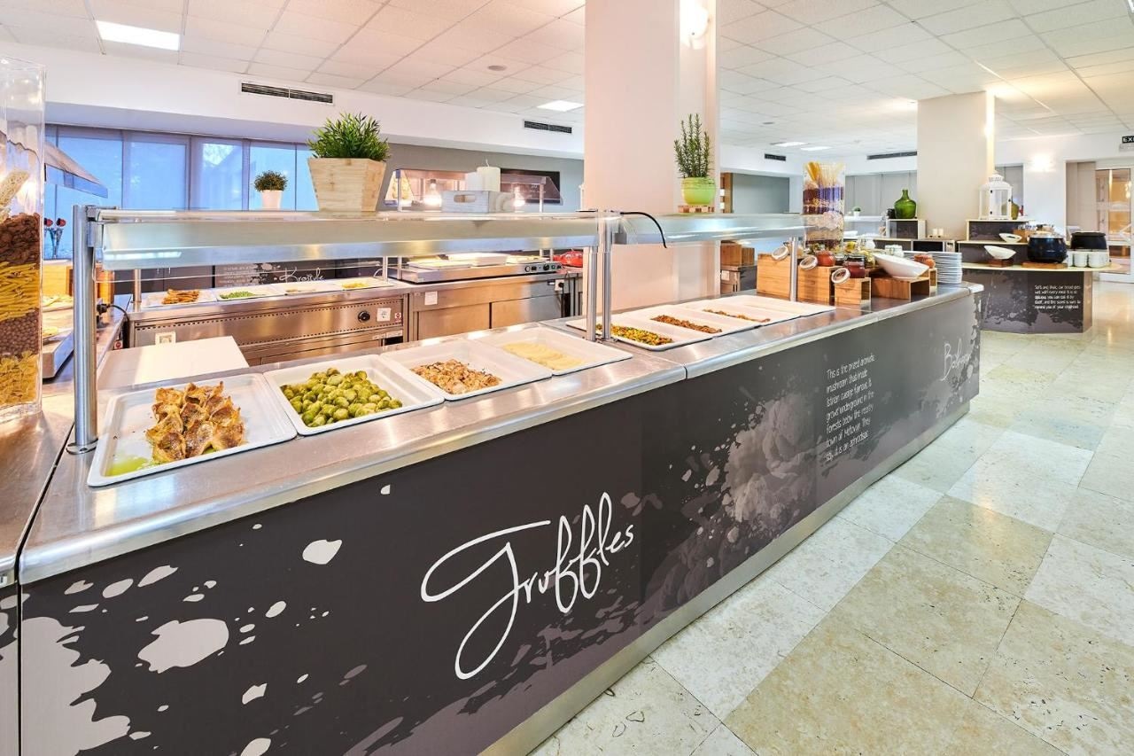 restaurants-restaurant