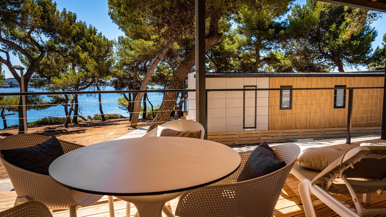 rooms-2-bedroom-beach-cottage-2-bathrooms