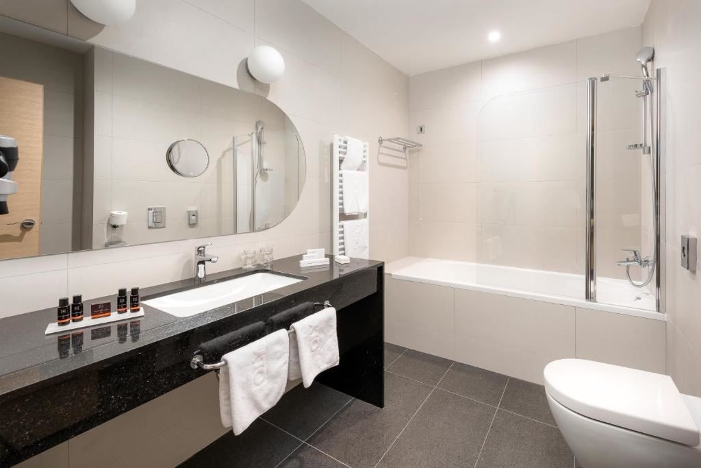 rooms-grand-suite-seaview-private-jacuzzi-terrace