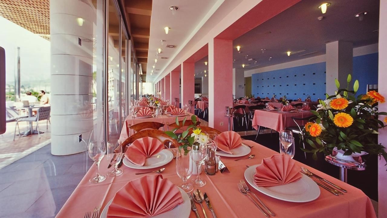 restaurants-restaurants