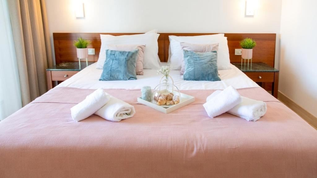 rooms-double-standard-room-park-view-balcony