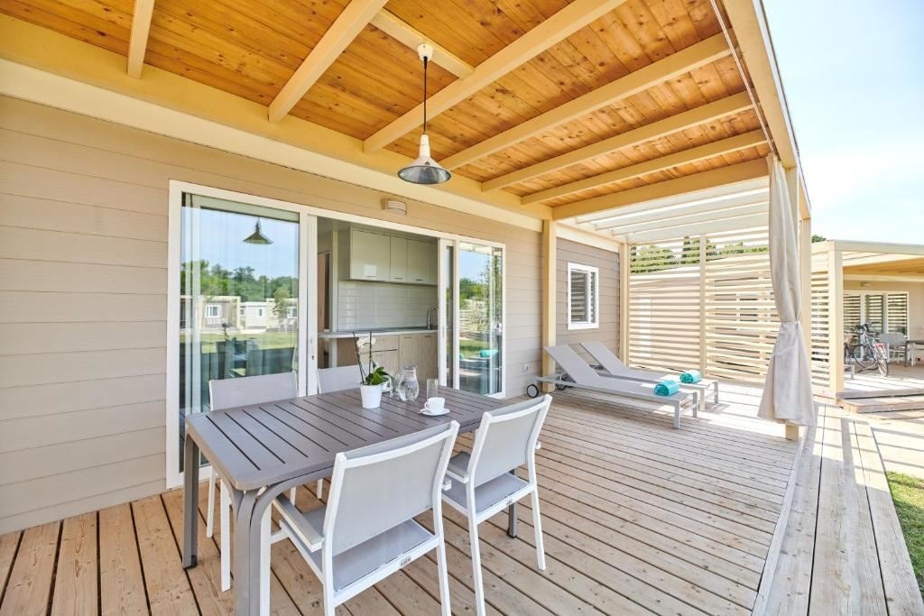 rooms-2-bedroom-superior-mobilehome-2-bathrooms