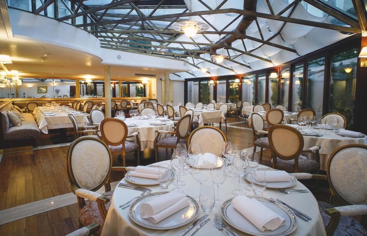 restaurants-restaurants