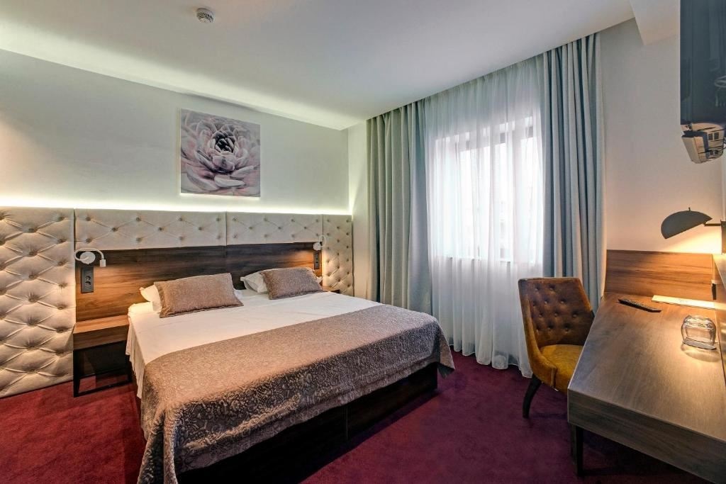 rooms-double-superior-room-balcony