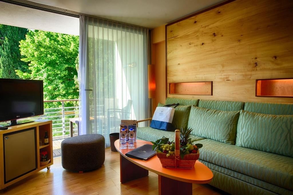 rooms-superior-room-balcony