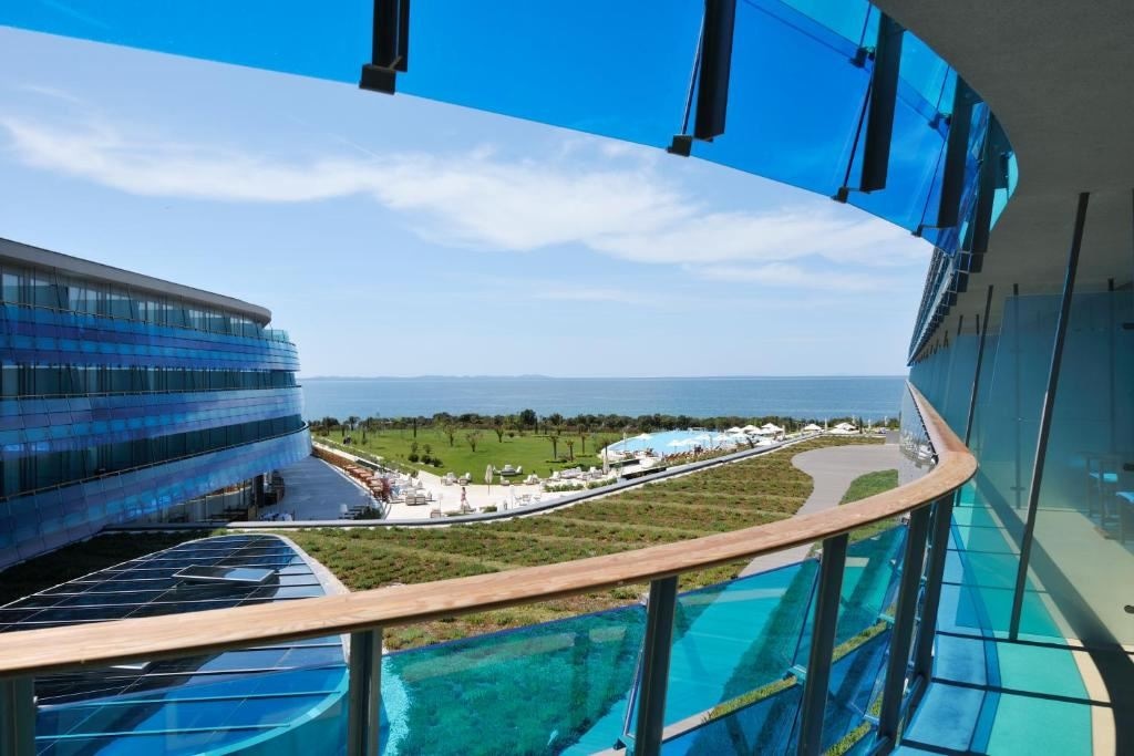 rooms-juniorsuite-seaside-balcony