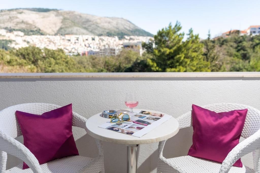 rooms-2-bedroom-standard-apartment