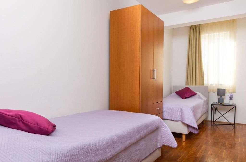 rooms-2-bedroom-standard-apartment