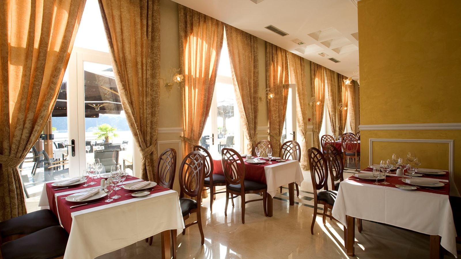 restaurants-restaurants