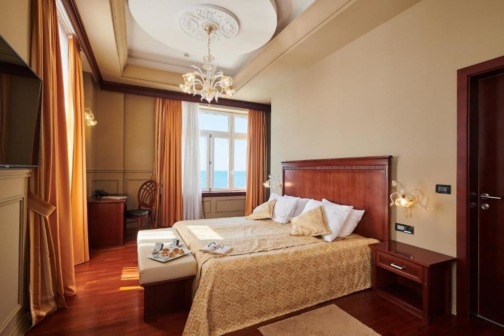 rooms-standard-suite