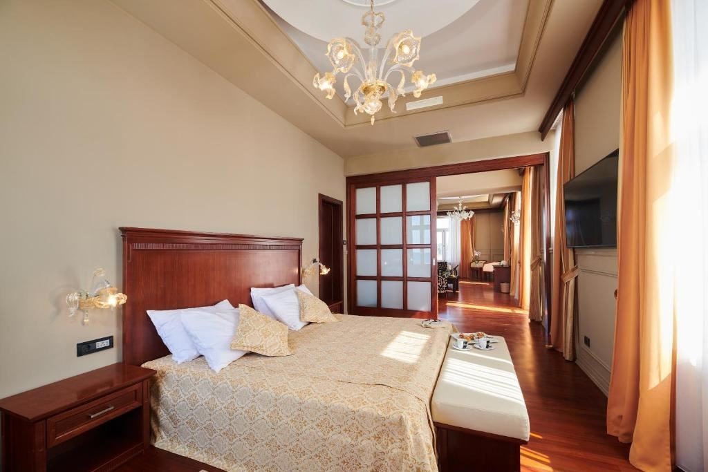 rooms-standard-suite