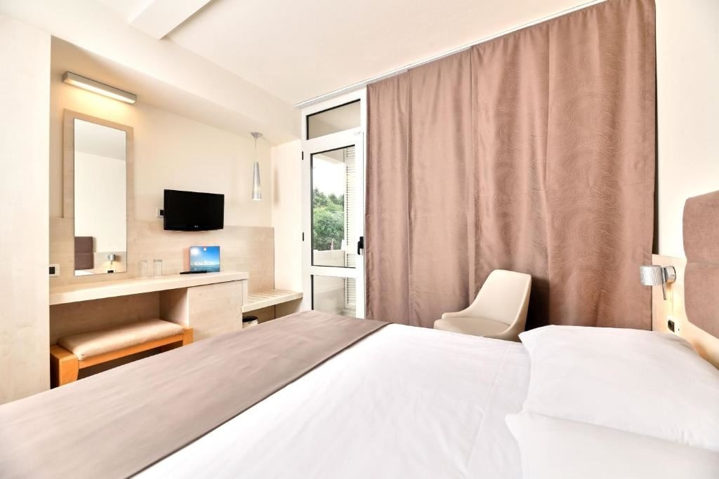 rooms-double-room-economy