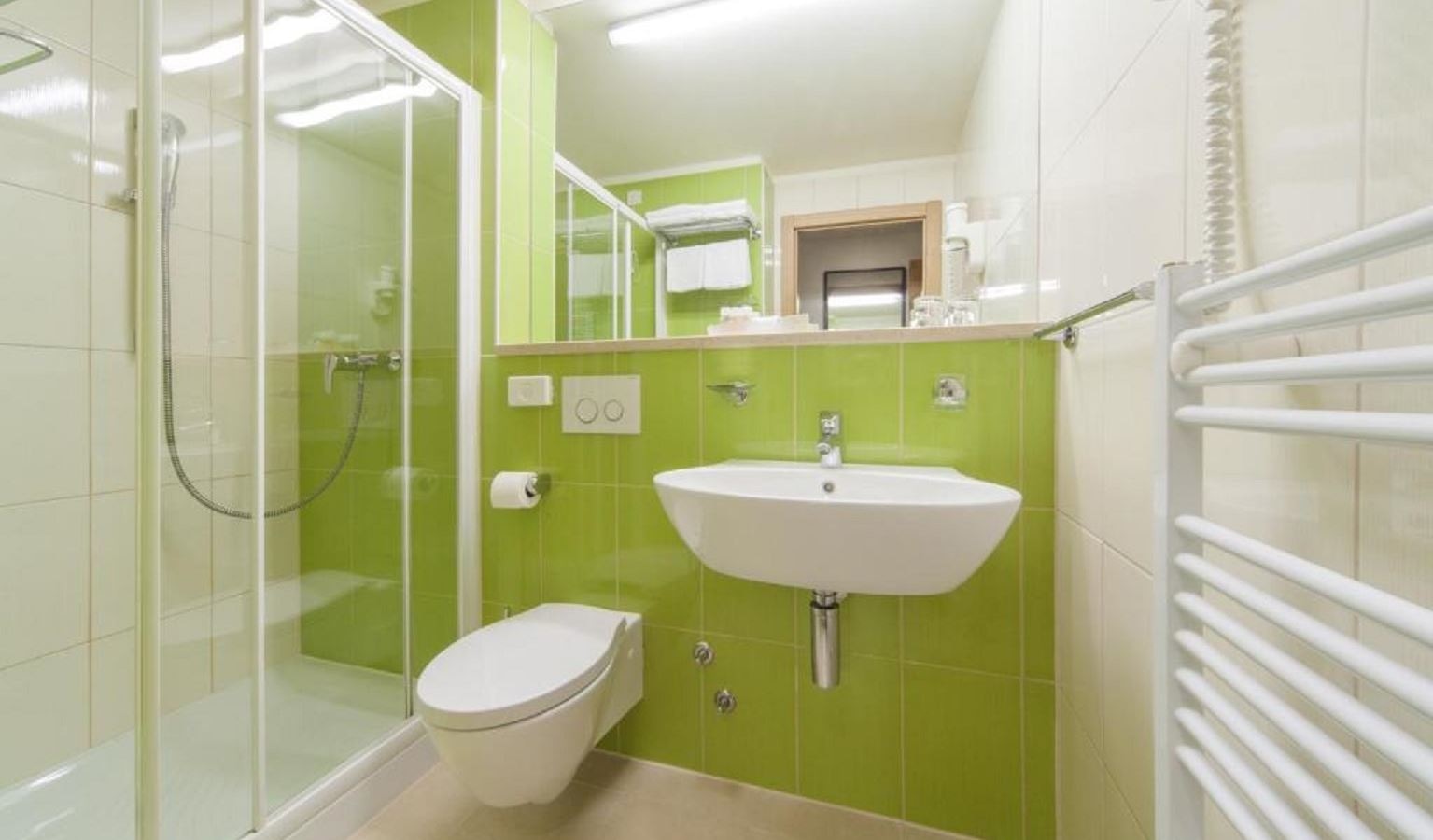 rooms-double-standard-room-park-view-balcony