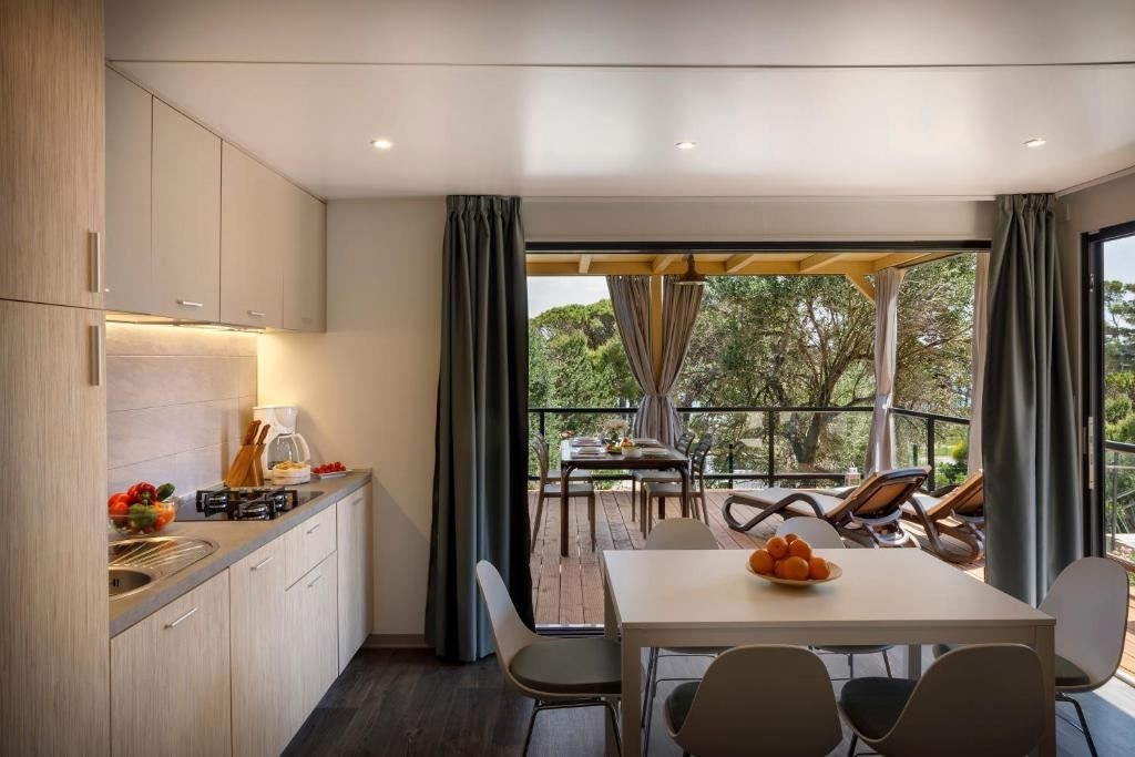 rooms-2-bedroom-premium-mobilehome