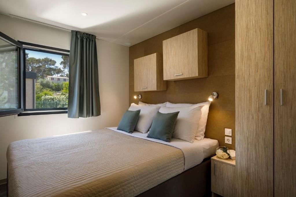 rooms-2-bedroom-premium-mobilehome